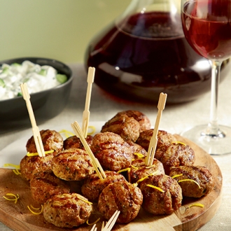 Κεφτεδάκια φούρνου με πάπρικα, ξύσμα πορτοκαλιού και φρυγανιά