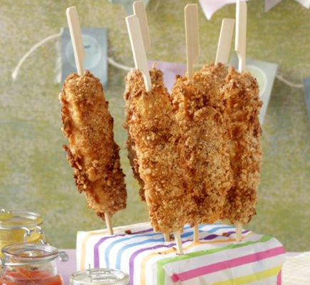 Κοτοσουβλάκια στο φούρνο παναρισμένα με δημητριακά ολικής άλεσης #allazoumesinithies | ΑΒ Βασιλόπουλος