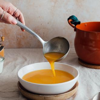 Σούπα βελουτέ καρότο & κολοκύθα με θυμάρι, σουπα με κολοκυθα, σουπα βελουτε κολοκυθας