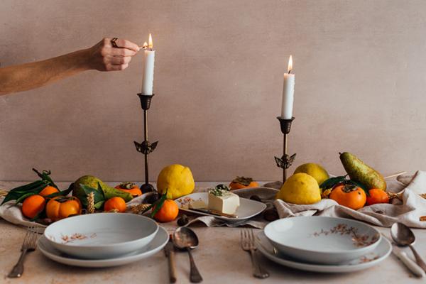 Πώς θα στολίσουμε το εορταστικό μας τραπέζι φέτος; Mε τον πιο φυσικό και οικολογικό τρόπο