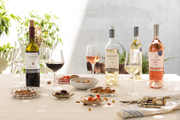 Λευκό, ροζέ ή κόκκινο; Σου προτείνουμε κρασιά για κάθε καλοκαιρινή περίσταση!