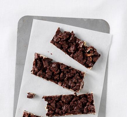 Χειροποίητες γκοφρέτες με μαύρη σοκολάτα και φιστικοβούτυρο